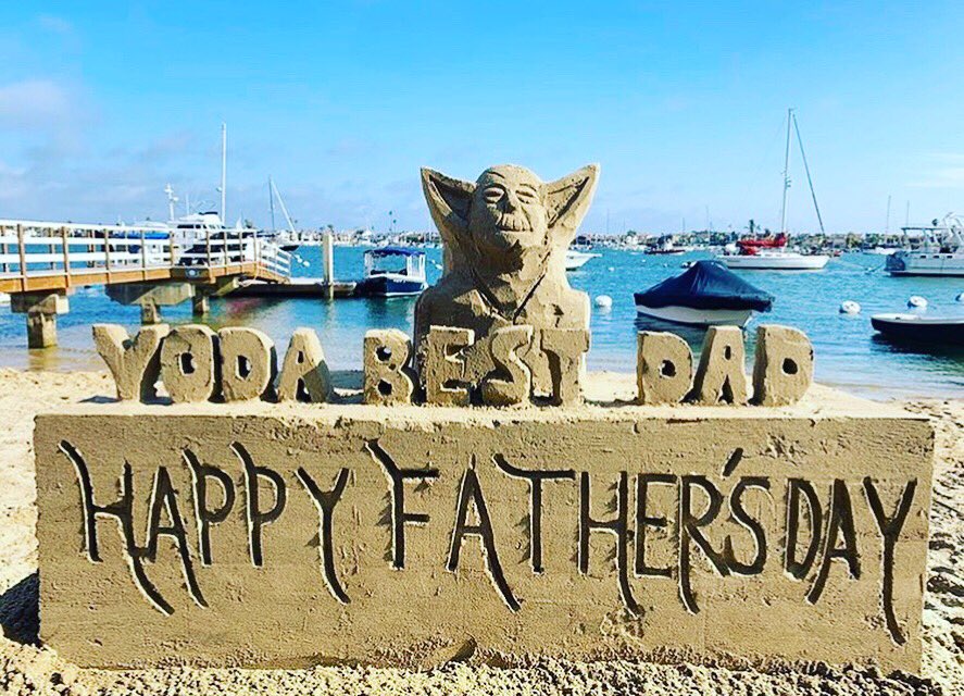 What an awesome #sandsculpture on #balboaisland to celebrate #FathersDay #FathersDay2019 #newport #newportharbor #newportbeach