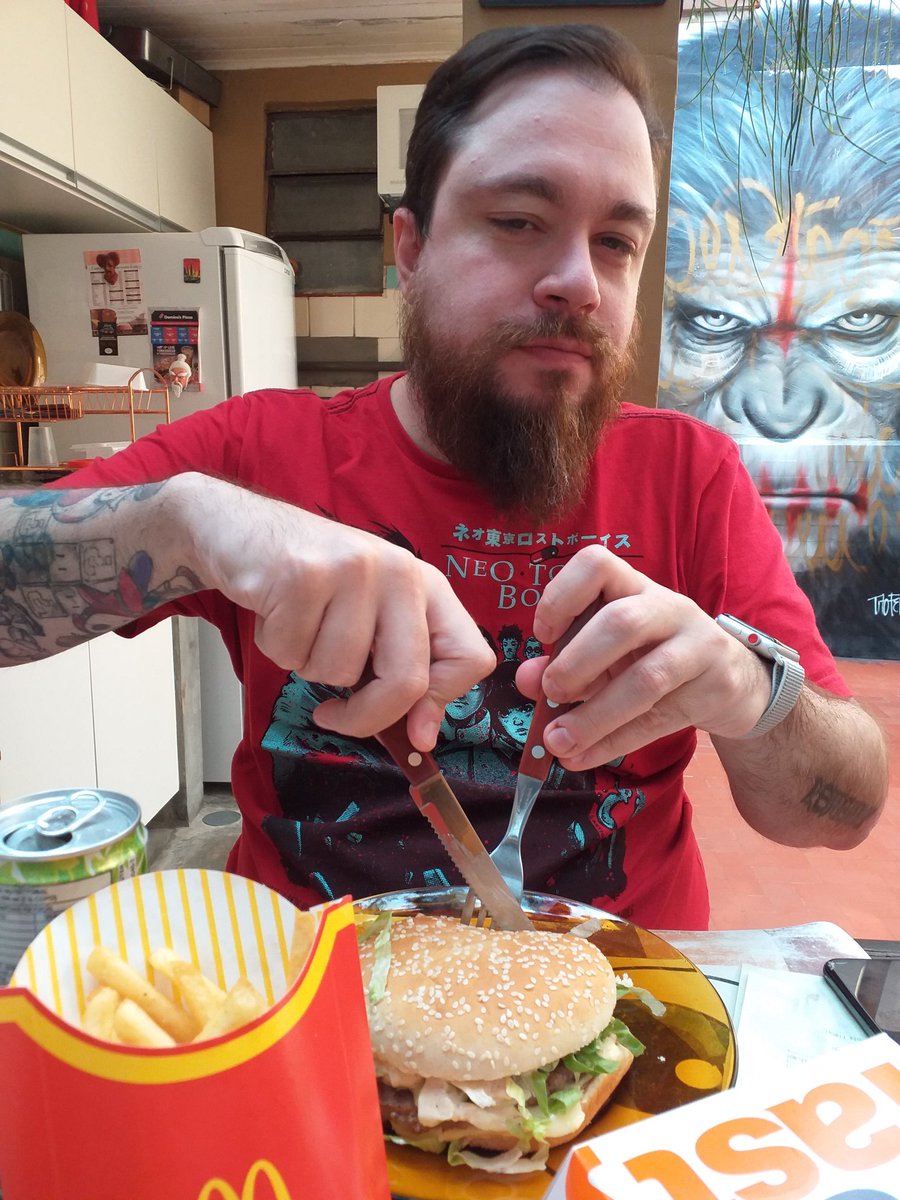 alandubox's tweet photo. Pode isso @lierson ?! @sitedomau não tem limites https://t.co/xBieut4DKR