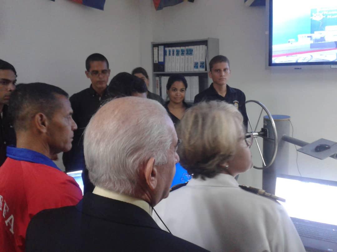 unefavidi's tweet photo. #AlMomento el Vicerrector del @unefavidi Cnel (RA). Dr. Pedro Camacaro, de la @unefa_ve, en la exposición de proyectos del vicerrectorado de la región central, en el marco de la "V jornada de investigación, Desarrollo e innovación necesaria de la UNEFANB" en el @NPtoCabello https://t.co/xqRsLk7okg