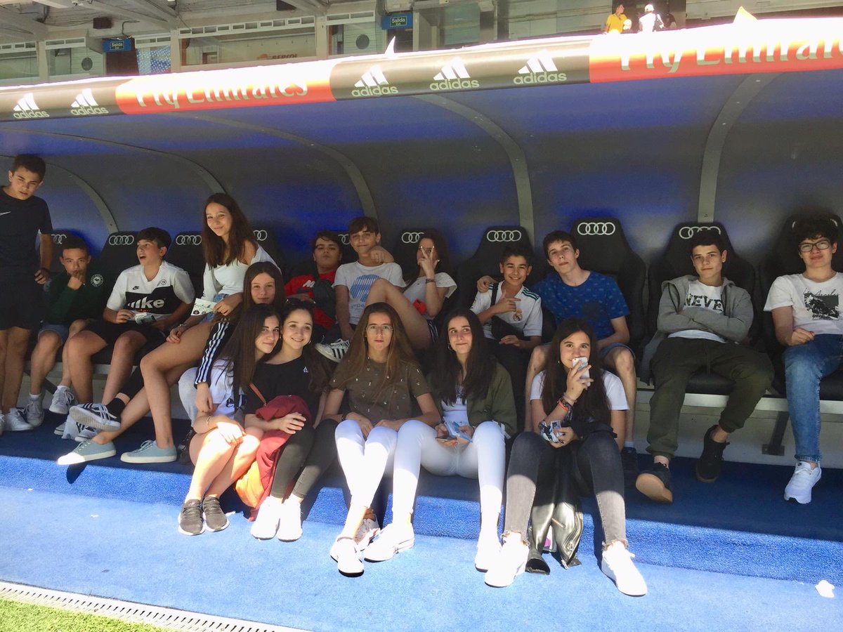 maristasourense's tweet image. Y por supuesto... hemos tomado el Bernabeu @realmadrid #excursionesfindecurso 
#somosmaristas