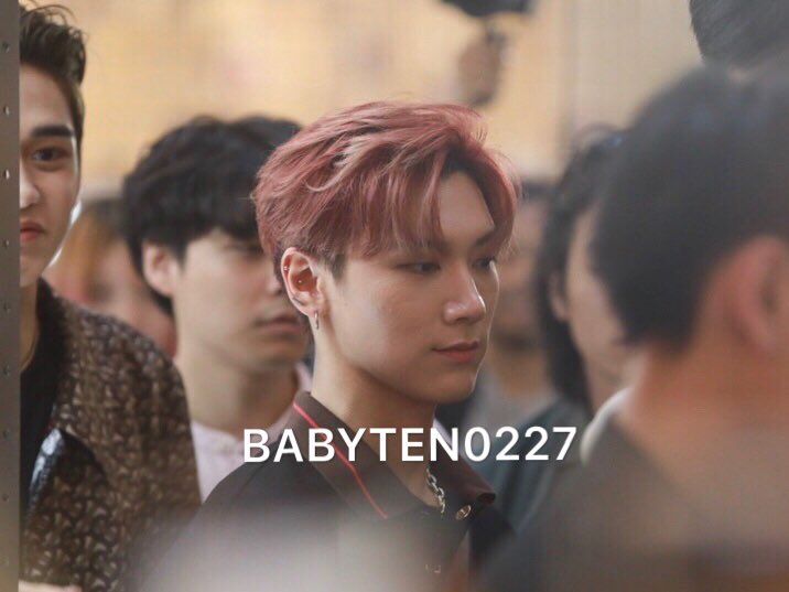 BabyTen0227's tweet photo. 190619 난징Burberry #TENxBURBERRY #TEN https://t.co/TumtRyoTQt