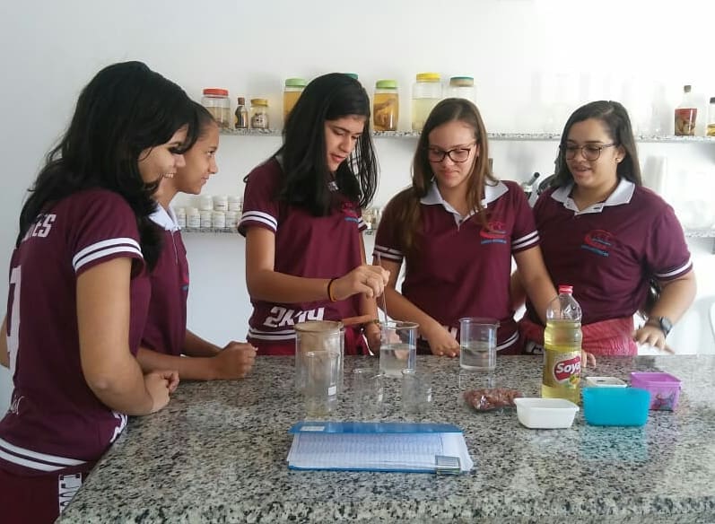 ideal_curso's tweet photo. Você sabia que mistura é a união de duas ou mais substâncias químicas? Quer saber como isso acontece? Junte-se a nós. Seja Ideal você também.
#SouEscolaSas
#EuAmoQuímica
#Substâncias
#Misturas https://t.co/LgsnHwvvn1