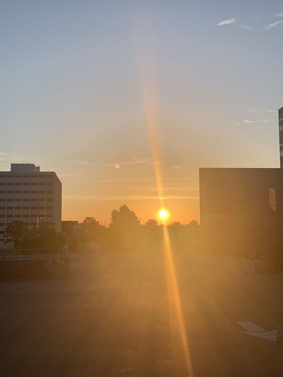 geauxnatural's tweet photo. Work it Out Wednesday!
GET UP GET UP GET UP
#TeamSunrise
#SunriseTrek
#530AM
#10WeekWalkingChallenge
#Week10
#Day4
#Selfcare
#UltimateTrekkerStatus
#GotToKeepMovin
💙💛🧡 
#girltrek
#nolatreks https://t.co/QouqilhpUV