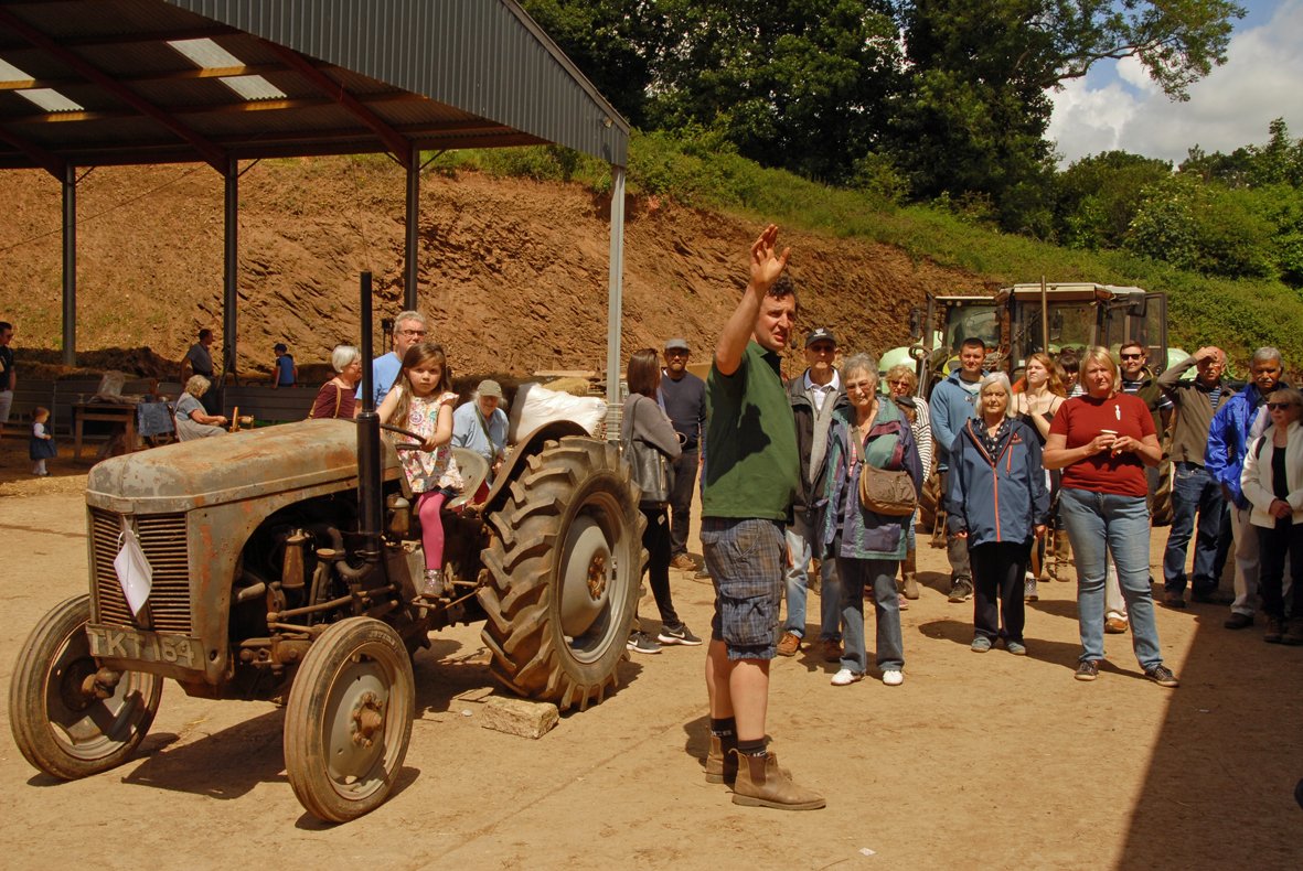 SouthDevonNL's tweet photo. Big thanks to the Camp family for hosting #OFS19 @daynesfarm @camp1433 Also to all the #volunteers - friends and family who wore the 'ASK ME' badges We couldn't have managed without you!! @SouthMoorVets @ClareSamp https://t.co/tLIU5Jm3Sa