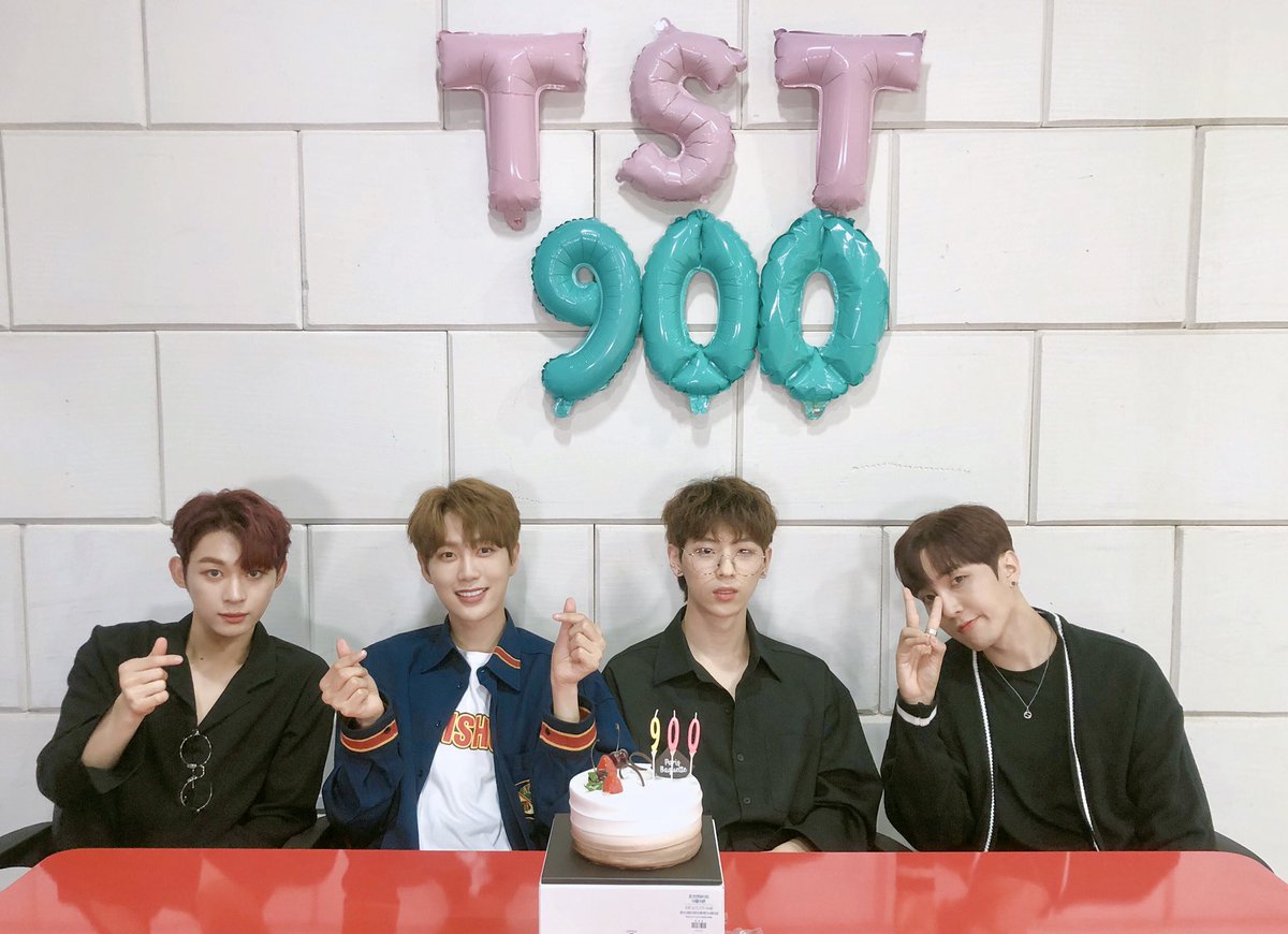 FS7_official's tweet photo. [💌]

언제나 하나들이 옆에 있어 줘서
이렇게 빛날 수 있었습니다✨
앞으로도 같이 반짝반짝 빛나요 우리💕
900일동안 함께해줘서 고마워요❤

📮 https://t.co/JCy3Yw0ELo

#일급비밀 #TST #TST_⌛
#하나 #HANA 
#고맙고사랑해요 https://t.co/y6WoJuJM3U