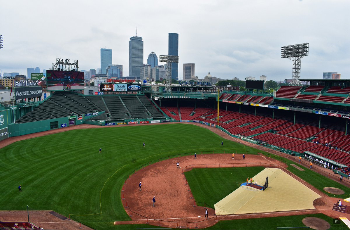 harmotography's tweet photo. Fenway Park, Boston. Actually a pretty extensive tour, would recommend! #roadtripping #boston #redsox @RedSox @fenwaypark https://t.co/POqjfhlXi9