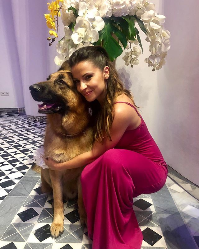 DenitsaOff's tweet image. Ma meilleure rencontre de tout le festival ... 🥰 
#rexpolicedog #rexlechien #festivaltvmontecarlo #montecarlobay #germansheperd bit.ly/2WTTjG0