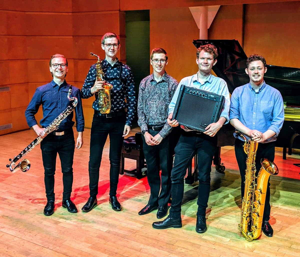 Aidan_Teplitzky's tweet image. Just about recovered from playing a while bunch of weird new music for the saxophone with @HaditCollective at @RCStweets! Couldn't have asked for better people to play alongside with! 😁