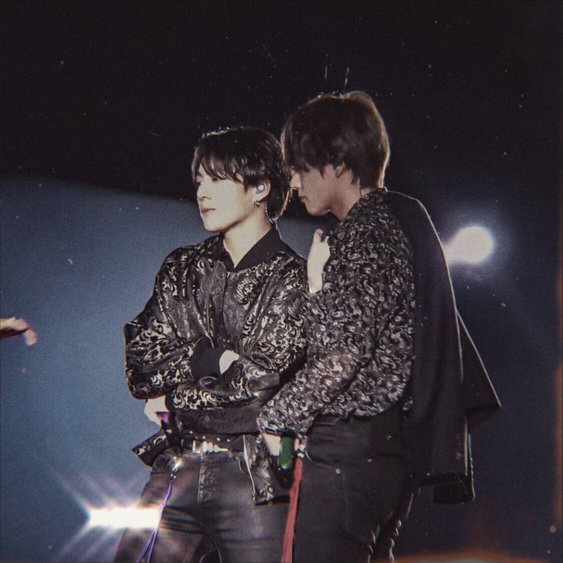 kookvedit's tweet photo. 90s heartthrobs https://t.co/ccfOUCsBI1