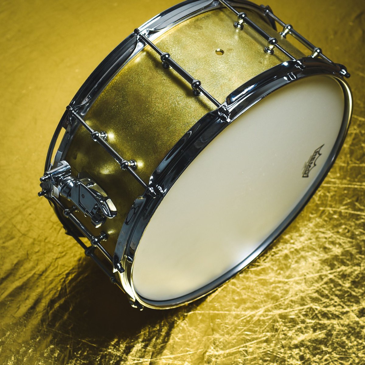 chicago_drum's tweet photo. This beautiful #Keplinger 6.5x15 Custom Brass tank of a snare drum will totally blow your mind! https://t.co/V3zEF5G0rW #keplinger #snare #snaredrum #drumshop #drummer #drummers #drum #drumsdaily #drumsquad #drumfam #drums #drumtalk #geartalk https://t.co/alUPjgowAz