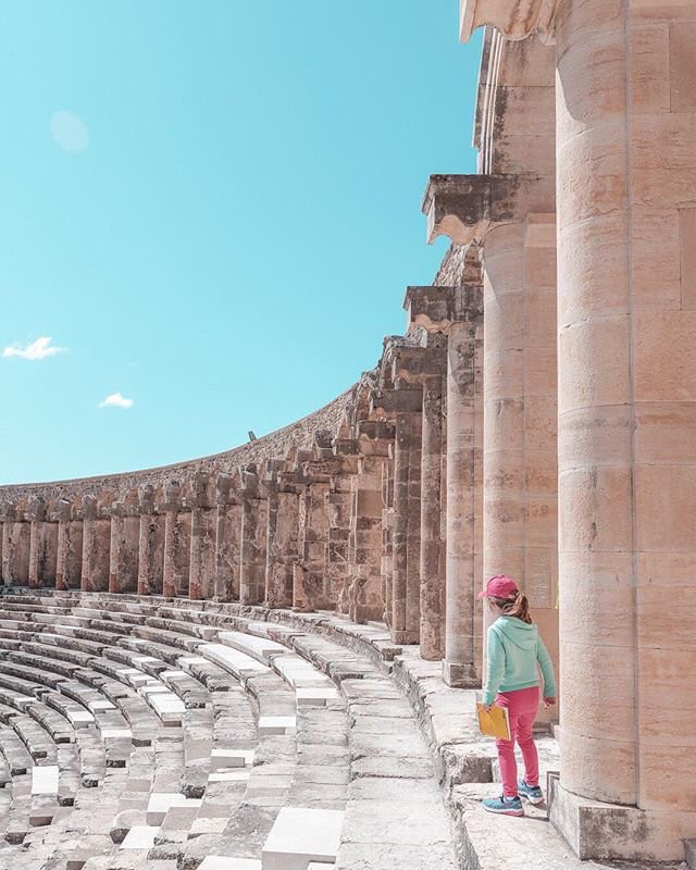 TC_AsuncionBE's tweet photo. Aspendos es uno de los mejores teatros del mundo. Sí “es". Los conciertos todavía se tocan aquí, 2.000 años después, con una acústica sin precedentes en el teatro moderno. #Historia #Teatro #Anciente
📷 baya_iyi / IG
#Turquía
@Turkey_Home of #Antalya #Aspendos https://t.co/18gXBlVeXy