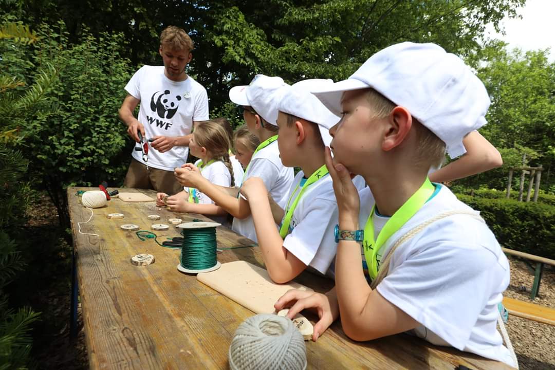 CPEifel's tweet photo. WOW, was für ein tolles Wochenende!Herzlichen Dank an alle kleinen&amp;großen Entdecker&amp;Helfer,Ihr habt die 1.Junior-Vulkaneifel-Expedition,zu etwas Besonderem gemacht.Nehmt die Erfahrungen&amp;das neugewonnene Wissen mit,erzählt es weiter und wir freuen uns schon auf nächstes Jahr! https://t.co/duDzT5TSAV