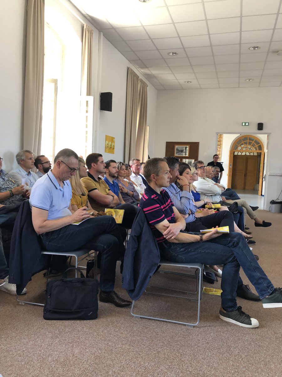 2ème journée 4PA de la région NE ! Après E. Grospiron en 2018, Solenne Roland et JPh Ackermann en 2019.
130 agents présents pour parler bienveillance, écoute des Collaborateurs et des Clients mais aussi posture managériale !
Positive attitude pour mise en pratique en Agence.