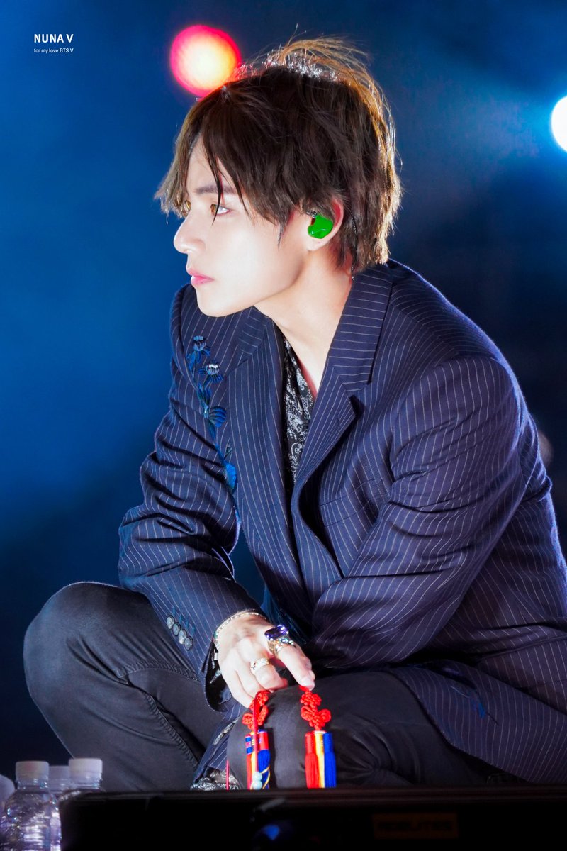 _nuna_V's tweet photo. [HQ] 190616 부산머스터
💜💜💜
#이삐사진전 #태형 #방탄소년단뷔 #BTSV #taehyung
@BTS_twt https://t.co/VSuSnk3Gqz