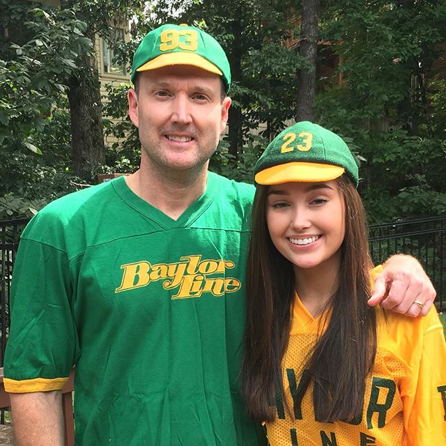 Baylor's tweet photo. Like father like daughter. 🐻 #BU93 #BU23

[📸: mikegordonar on Instagram] https://t.co/AROHxNNGnp