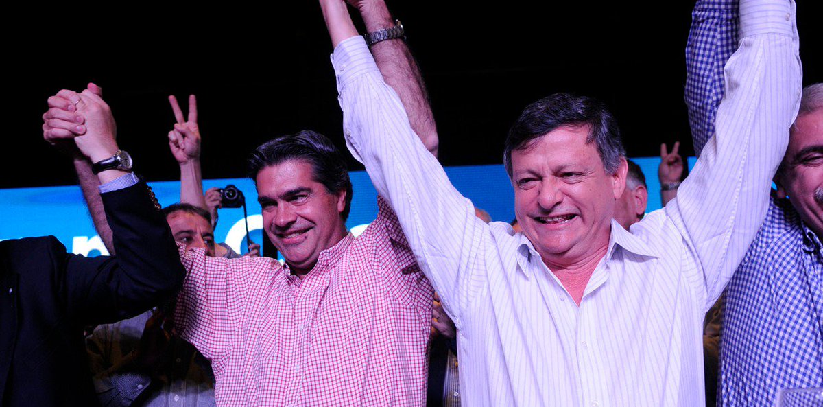 Buena reunión con <a href="/jmcapitanich/">Jorge Capitanich</a>
La unidad para un país mejor es el desafío hacia adelante, fueron los ejes de la charla. <a href="/alferdez/">Alberto Fernández</a> <a href="/CFKArgentina/">Cristina Kirchner</a> ✌
#EsConTodos