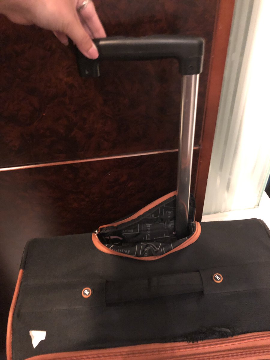 LMMakeupBB's tweet photo. @AirAsiaSupport this is just not okay. Poor mishandling of our case means we now have to try and purchase a new one whilst in Hong Kong for two days as we physically cannot travel home with this! I hope you will help with this?!? https://t.co/4PcgmTZnEi