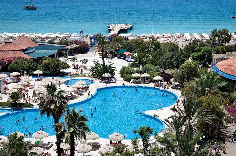 Starlight Resort Hotel ⭐️
.
.
.
#dostur #dosturizm #hayditatile #tatildostu #tatilbaşlasın #holidays #holiday #holidaylove #holidaylovers #fun #sky #holidaytime #holiday2019 #holidaymood #holidaymode #nature #doga #tatilcandir #holidaysarecoming #holidaymoodon🙌 #holidayparty
