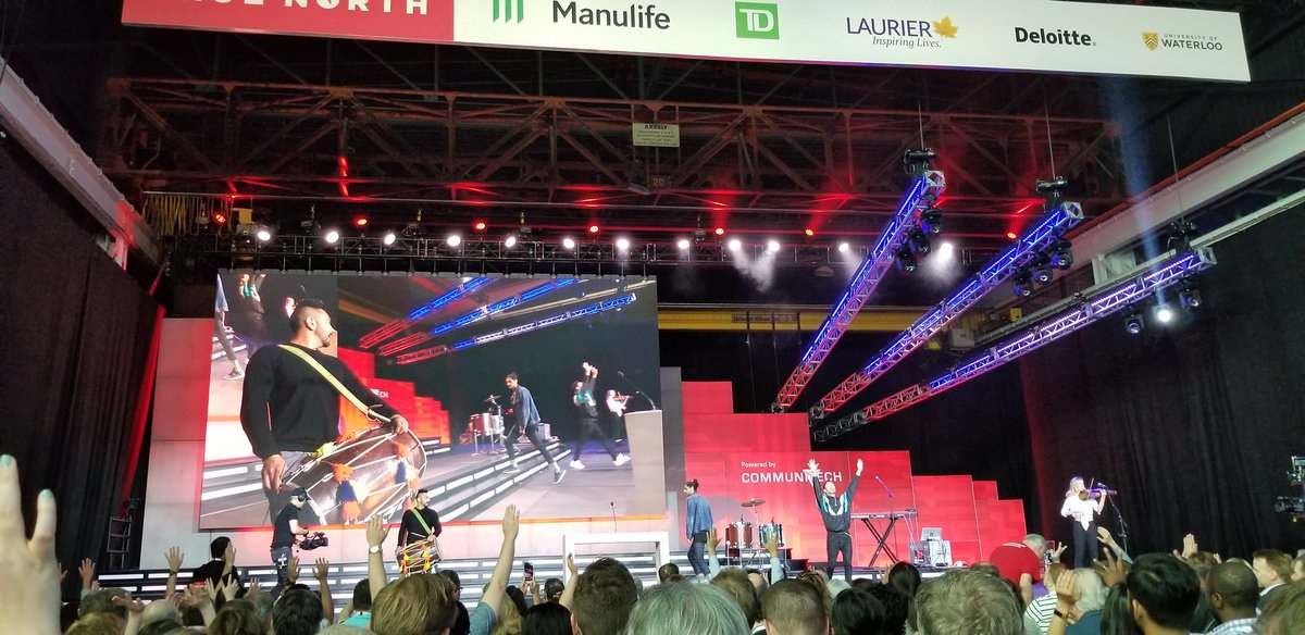 What's a tech conference that doesn't start with Punjabi Dhols #TrueNorth19 #Waterloo what an opening ..