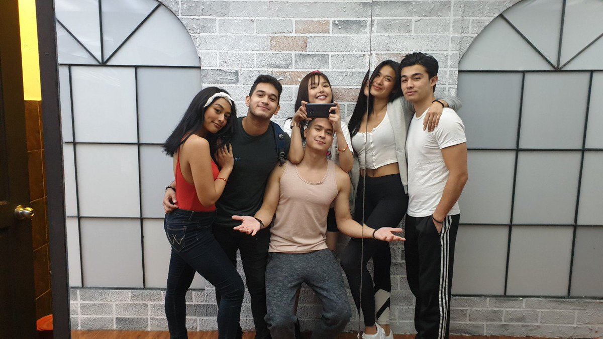 Bhamperez4's tweet photo. “Kindness is a language which the deaf can hear and the blind can see.
@aritorigarcia @imjcgamez 
#JORITwogetherForever 
#PBB8BlockWars https://t.co/ie3HzAIgYP