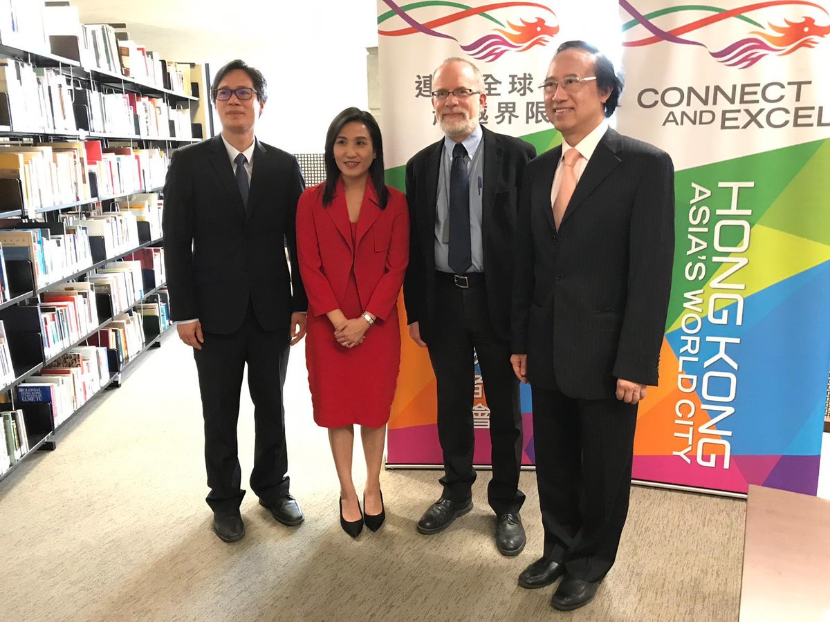 ChanWingWahHK's tweet photo. Meeting Prof. John Beckwith of the #UniversityofToronto, famous composer and scholar in Canadian music, my teacher during my studies at #UofT decades ago in a cultural talk held in Robart’s Library on 18/6, #Toronto #Canada https://t.co/lJtO90Pwud