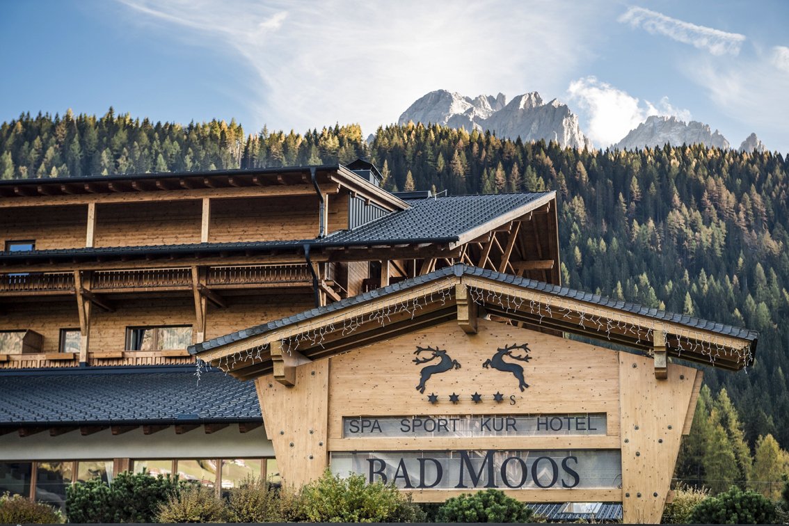 TurismoItaliaNw's tweet photo. Alla scoperta della Val Fiscalina: passeggiate ed escursioni nelle Dolomiti di Sesto, patrimonio dell’umanità Unesco. E come base il Bad Moos di Moso
Leggi la notizia https://t.co/mTDt8oIs5M
#AltoAdige #badmoos #valfiscalina #Dolomiti #sudtirol #benessere @TalaricoSabrina https://t.co/lveMipix40