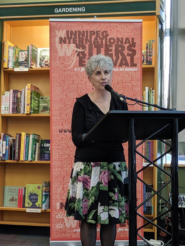 A big round of applause to @mcnallyrobinson, the Winnipeg International Writers Festival, Joan Thomas, and everyone who attended the launch of @RheaTregebov's Rue des Rosiers last night. Over 70 people in attendance, what a tremendous success!
