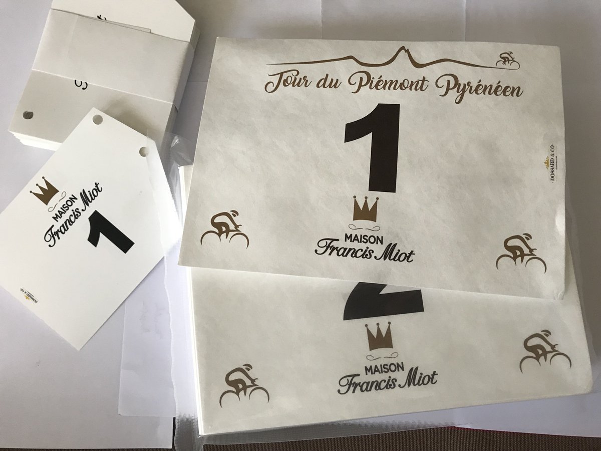 TPP_21's tweet photo. Les dossards et plaques de cadre sont arrivés.
On entre dans la dernière ligne droite. Meri a Francis Miot un nouveau partenaire. https://t.co/6eqgg6WXS0