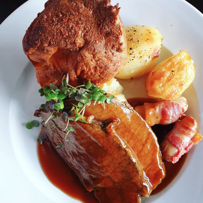 LennonsPub's tweet photo. Sunday Lunch served from 12.30pm!
Roast beef rump, cream potatoes, roast potatoes, Yorkshire pud, pigs in blankets. 🍷🍴🍸🥂✨ #LennonsGastroPub Dundalk #LouthChat 
Call 042- 6822360. https://t.co/zfoEc4KWqG