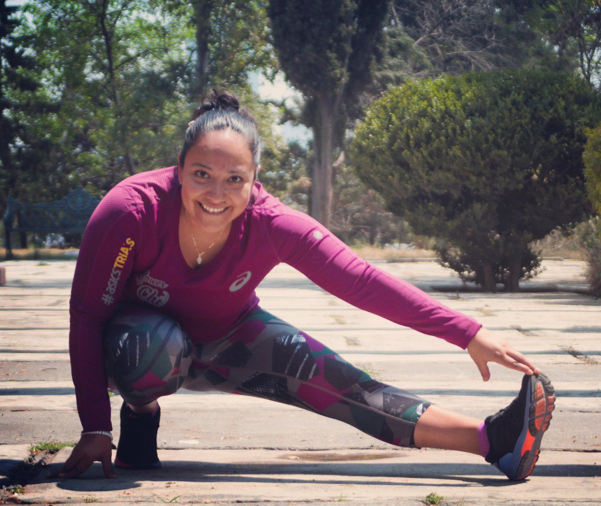 blackboxstar's tweet photo. ¡¡Vive sonriendo, vive libre!!
#MiércolesDeSonrisas 😀
#YoElegíCorrer 🎉
#ASICSTeam 🔝
#DynaFlyte2 👟 https://t.co/hoHMjqCUNR