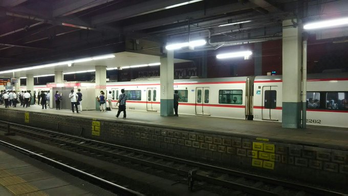 名鉄名古屋本線 金山駅で人身事故 乗ってる電車が人身やった すごい音した こげくさい まとめダネ