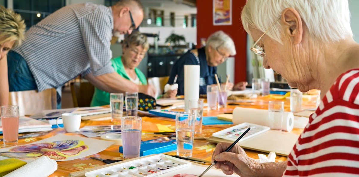 linkedsenior's tweet image. “In terms of visual arts, research shows participation in #arttherapy results in significant improvements in mood and cognition, which last long after the sessions have finished.” @conversationUS buff.ly/2Xga0Ll