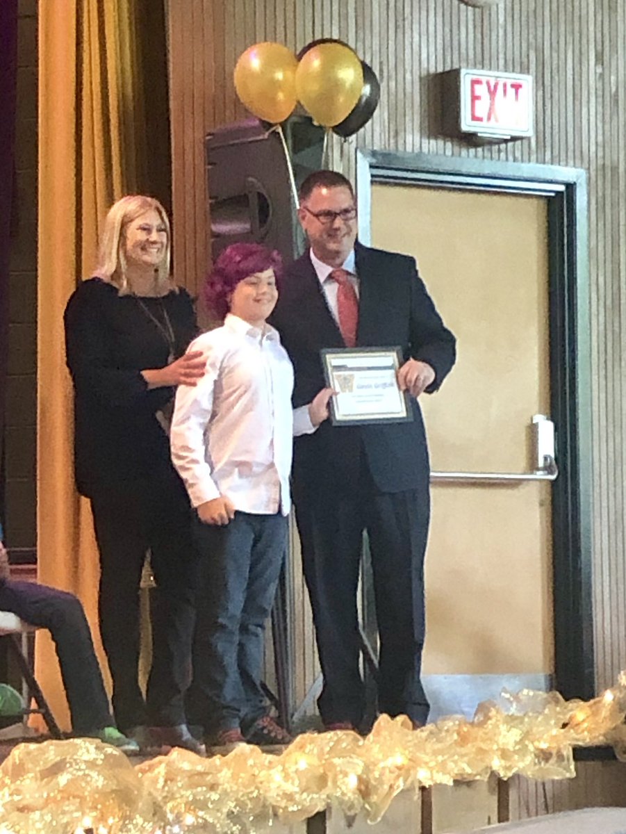 Barb_RdCardinal's tweet photo. Thrilled to be attending the @WeeksElementary 5th grade moving up ceremony...Congratulations to all students!  Have a safe summer!  See you @Windsor_CSD middle school! https://t.co/22VMXwGTSW