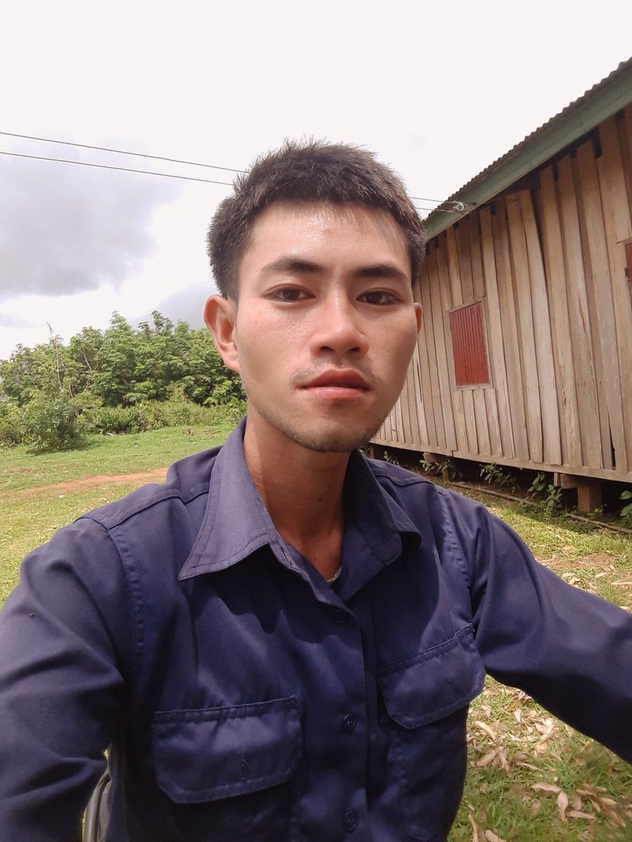 Santisouk207's tweet image. ຫຸ່ນບາງຮ່າງຈ່ອຍຂອງນ້ອຍໃຜມັກແນ່