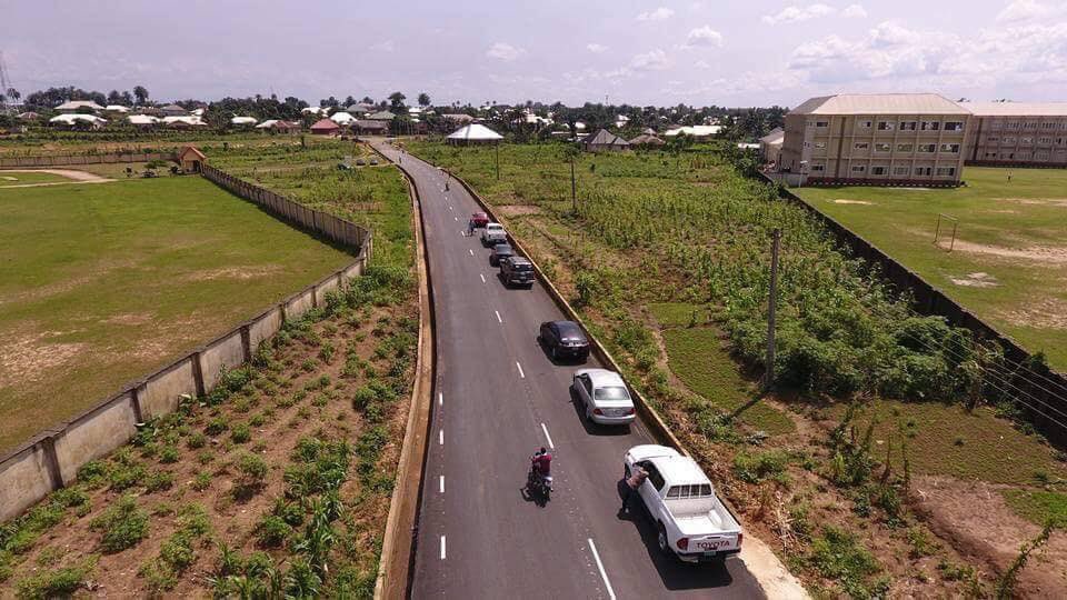 Ephraim_Inyang's tweet photo. Who remembers Atan offot road? A whole community dislocated by poor roads, reduced to a criminal hideout. Suddenly, we have forgotten how it was. Governor Udom came and changed all that. You can even land a plane there today. 

#AkwaIbomTwitter Retweet it if you love development. https://t.co/9wA8YiKS4K