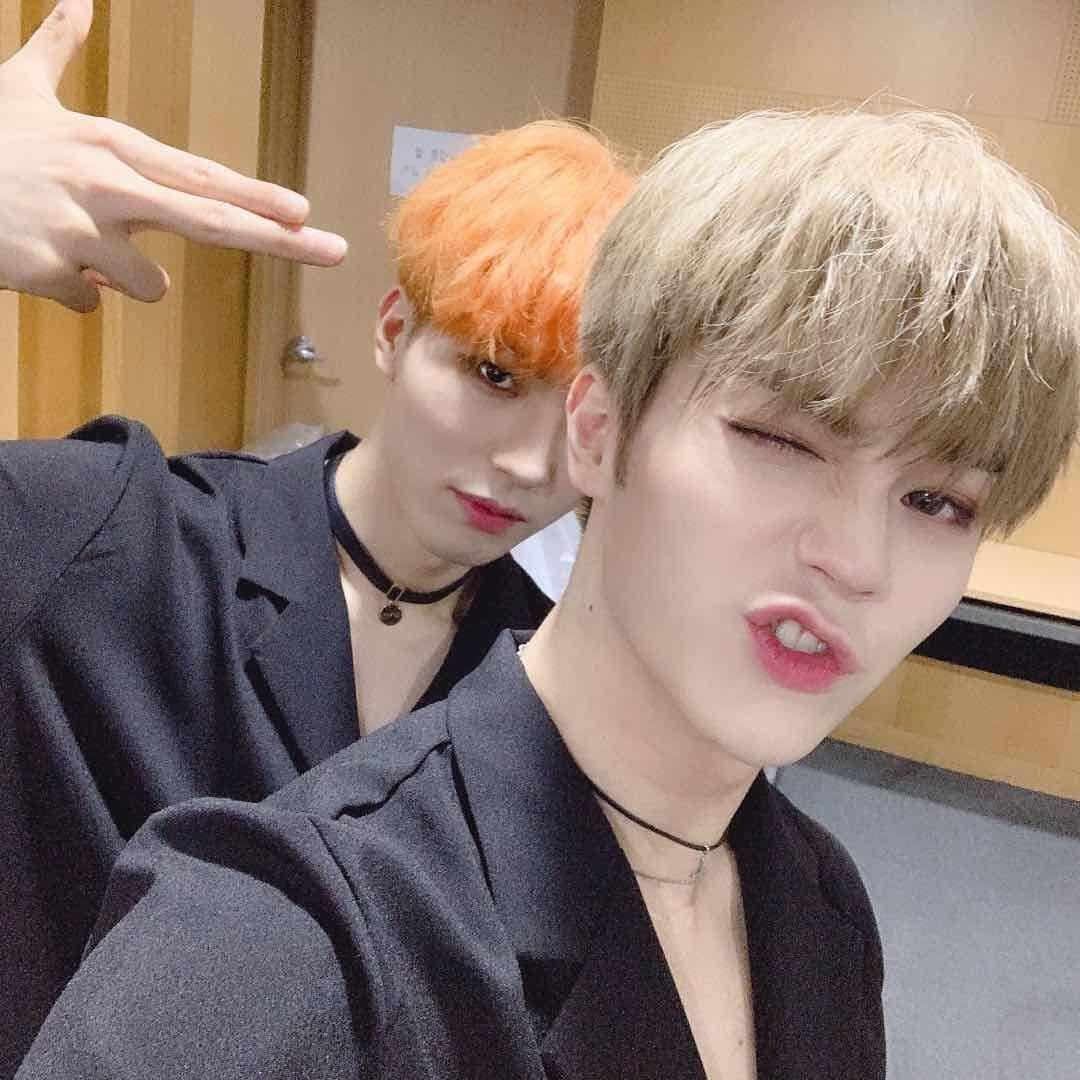 noir__int's tweet photo. [TRANS] 190619 Noir official Instagram update 

With 🍊 HOrange

#느와르 #NOIR #energeticidol #GodlyIdol #둠둠 #DoomDoom #남윤성 #유호연 #YUNSUNG #HOYEON #HOrange #OrangeOrange https://t.co/NFCFX1l42p