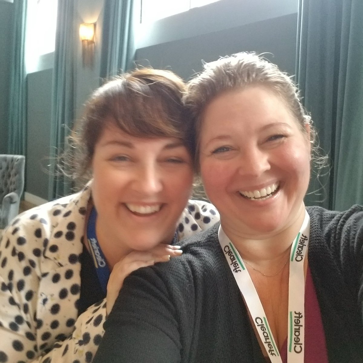 MsJessiT's tweet photo. My favorite part of my job is the relationships (friendships) made in the field like @AlisPie from @clearleft so glad to be here with the @InVisionApp team @LDconf https://t.co/UCns8W6KiN