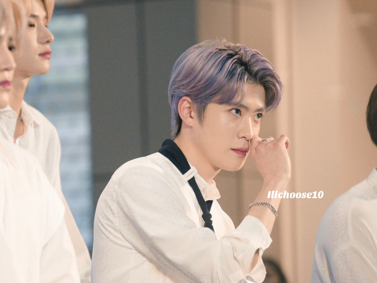 eeljc1o's tweet photo. เป็นประกายมากเลยนะจองแจฮยอน T-T
#NCT127_FANSINGinBKK #JAEHYUN https://t.co/9VnNvwThP6