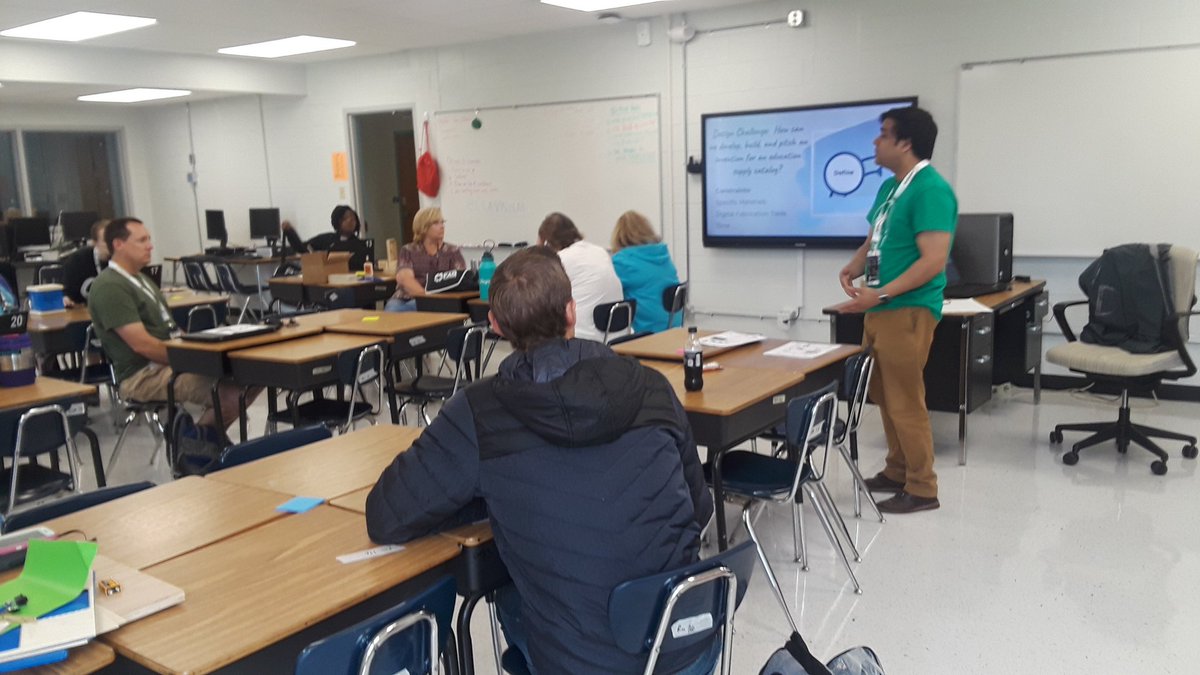 ChristinaZerr's tweet image. Kicking off the Classroom Maker Design Challenge. What do you need in your classroom that you could build in the VW eLab? #ChattFab19  @CCAVWeLab