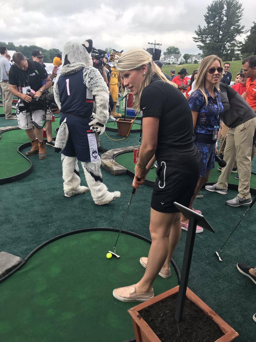 Nicole Warren tweet media
