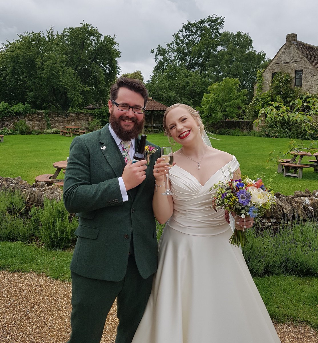 Guides For Brides tweet media
