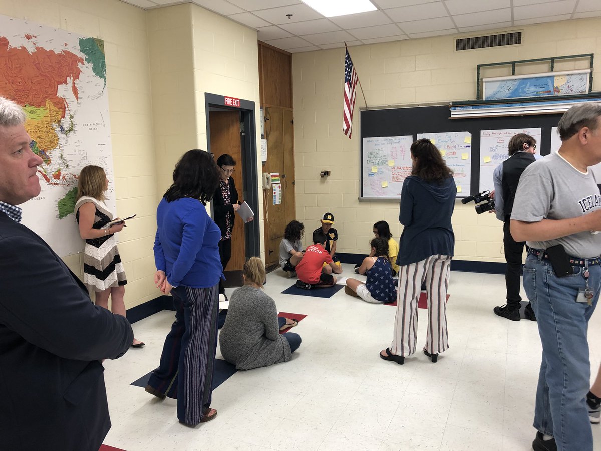 MrsCEastShore's tweet photo. #HQILive day 3 - transforming teaching and learning right before our eyes - authentic, meaningful, relevant professional learning. @MilfordSuper @mpsdrfedigan #togetherisbetter #learningtogether #messyisok https://t.co/hn8DSF86dC