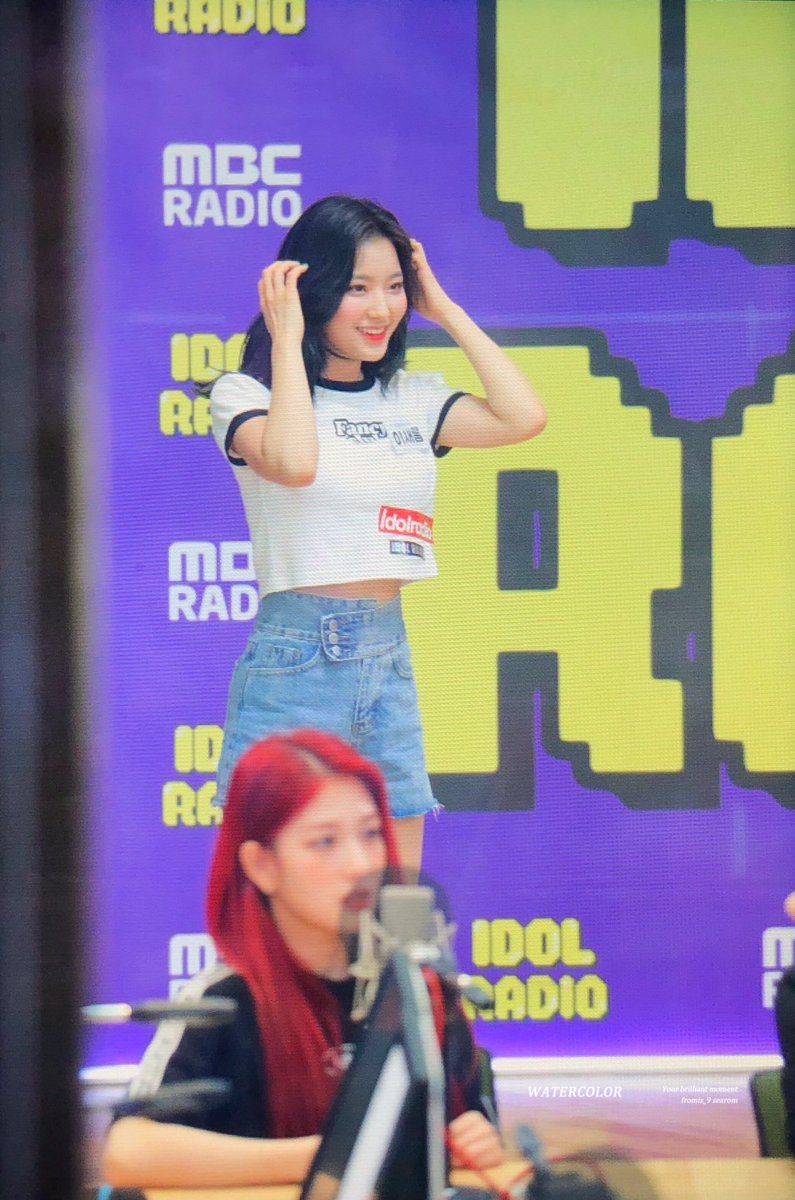 Watercolor_0107's tweet photo. 190619 아이돌라디오

#fromis_9 #프로미스나인 #이새롬  #leesaerom https://t.co/GslxuYbymg