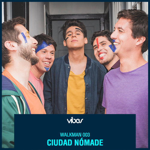 vibescl's tweet photo. Volvimos! Y trajimos de vuelta una de nuestras secciones favoritas: #walkman, un playlist armado por artistas de todo tipo. Esta vez invitamos a @CiudadNomade (que toca el viernes 21 en #LaFloreria); revisa el resultado acá:
https://t.co/4IHQZ2AOHn https://t.co/TvCv7E07dW