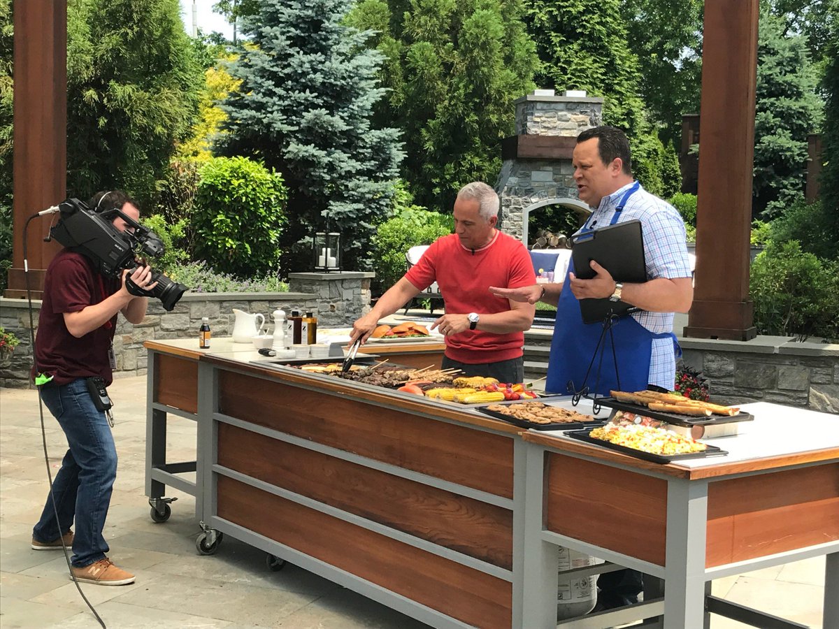 gzchef's tweet image. It’s your lucky day! I’m heading back to @qvc with my Dual-Sided Non-Stick Cast Iron Griddle. Tune in this Sunday, June 23rd for your second chance to claim one for your own! We’ll also have my new #ProForHome Mandoline, Scallops and Baker on set. You don’t want to miss this!