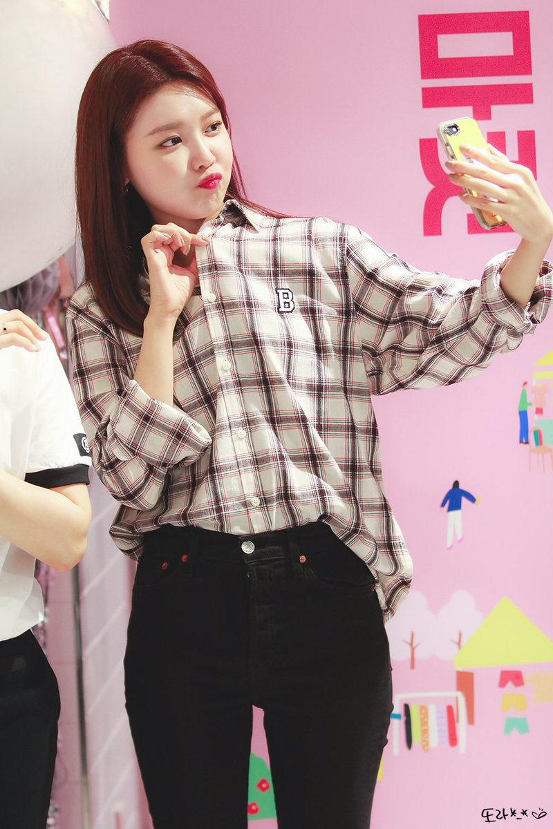 cr. <a href="/ttora0805/">또라(ttora)</a>