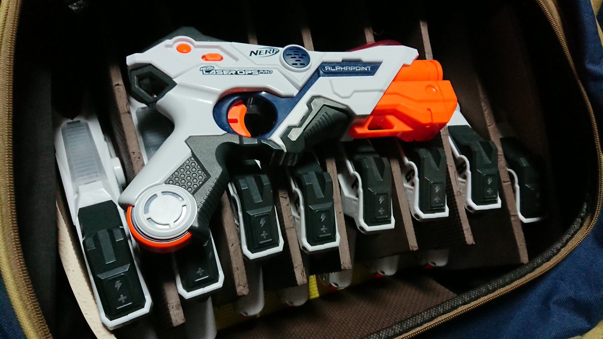 anto_lime's tweet photo. ( ´-ω-`) NERFのLASER OPSアプリが更新されてたんで接続テスト。アルファ9機+デルタ1機の計10機で実験。
#NERF #LASEROPS https://t.co/TdvGQIhp4V