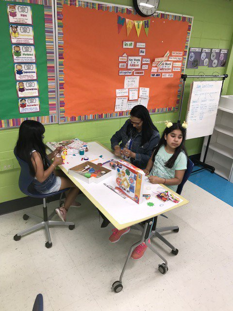 CentralEll's tweet photo. Our creative kids at #D62ParentUniversity 
#62Learns https://t.co/AqA8NA6pzO