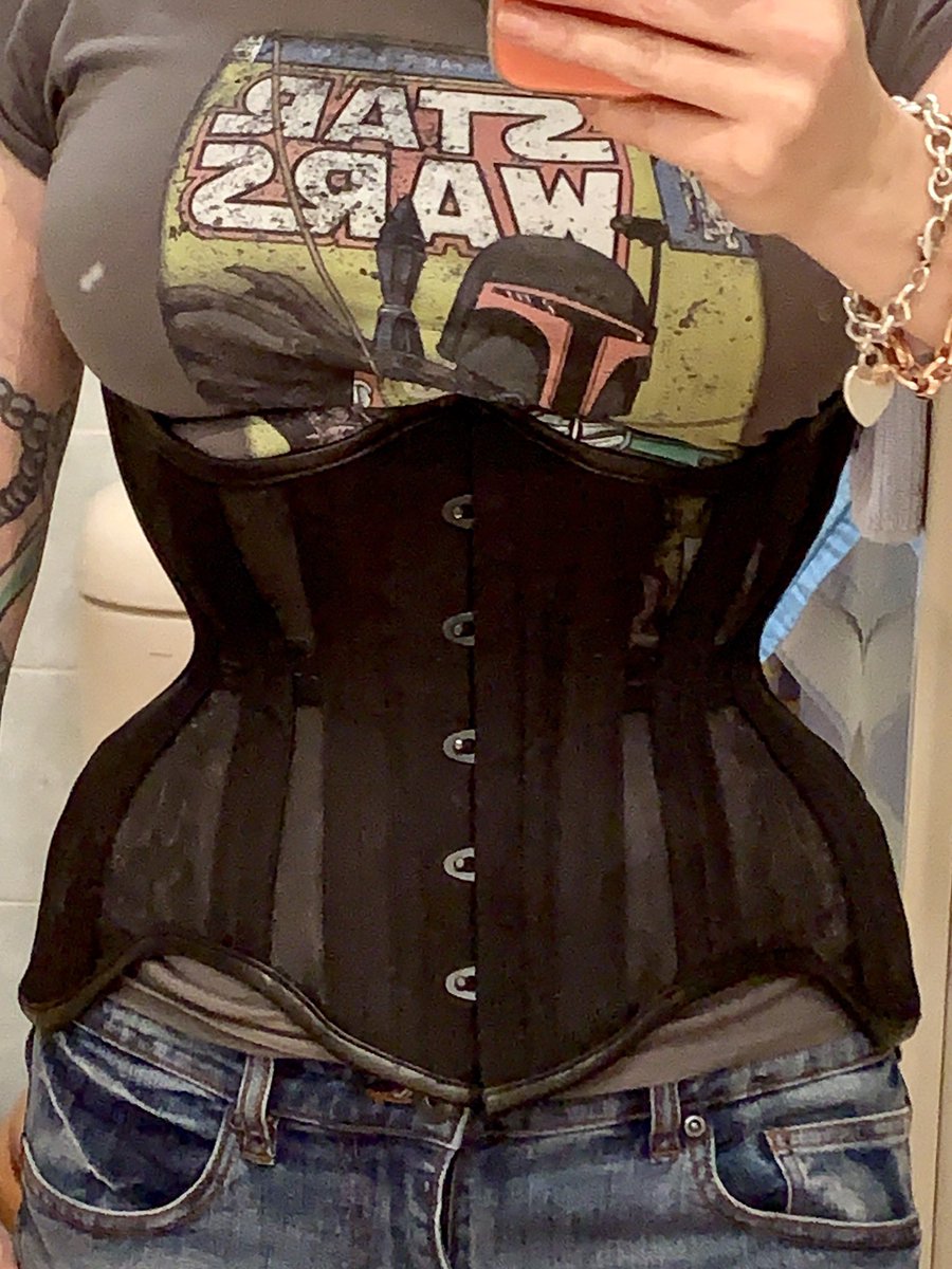 Absolutely loving my new #corset and my sweet #bobafett t-shirt (btw I don’t actually wear my corset over my clothes, I stealth #waisttrain #tightlace) #StarWars #corsetry #AgingDisgracefully