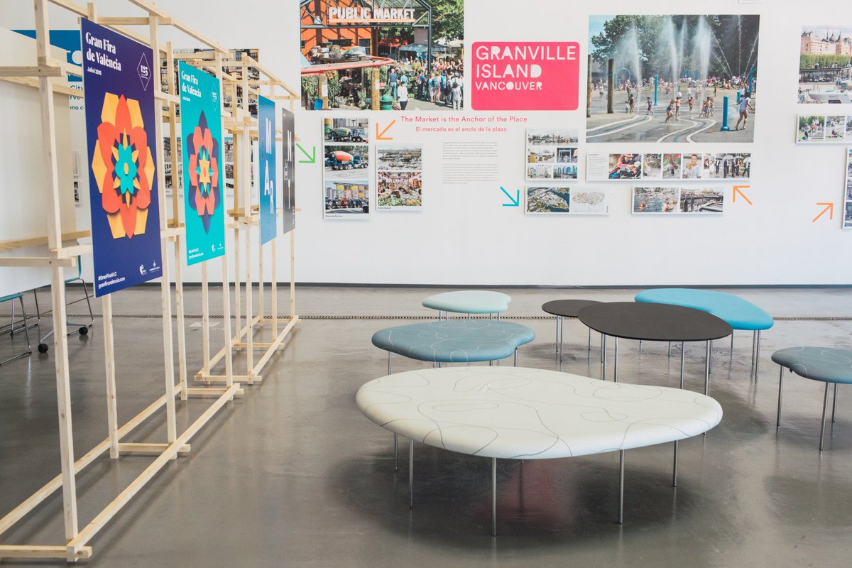 Capdell_design's tweet image. Last Tuesday we received the project book of Valencia's candidacy to be appointed World Design Capital 2022. It is a project launched by @DesignVLC .  In a meeting with @joanribo, València's mayor, who showed again his support, we were able to gather and celebrate. #WDC2022